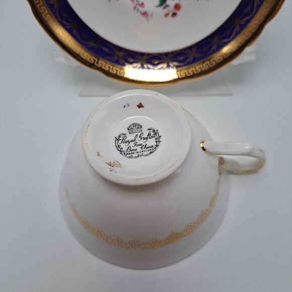 Royal Grafton Bone China Teacup Saucer Set Floral Design Gold Trim - Picture 14 of 15